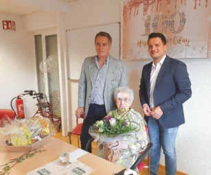 Gratulation zum 100. Geburtstag von Regina Laurent