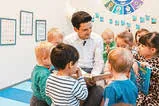 Bürgermeister des Landkreises Saarlouis beim Rundgang durch die KITA Zwergwerk