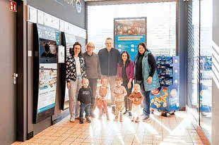 Eine kleine Gruppe der KITA Pfiffikus zu Besuch im Aldi Wadgassen